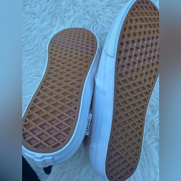 Vans Blush Floral Slip-On Sneakers - Picture 4 of 5